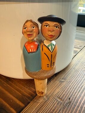Vintage Anri hand carved and painted wine bottle stopper